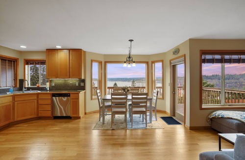 Navy Yard City House | Cozy Bremerton Home with Water Views