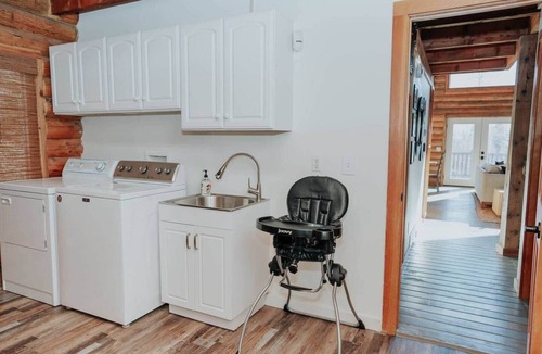 Silver Summit House | Cozy Cabin Getaway Above Park City With Hot Tub
