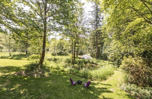 Duvall Cabin | Cozy cabin in welcoming Duvall with WiFi