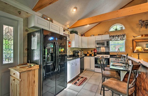 Chattanooga Cabin | Cozy Cabin on Tenn River - 10 Mi to Chattanooga!