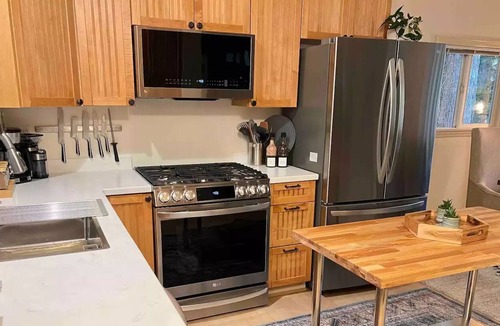 Enumclaw Cabin | Cozy Cabin on Walker Lake in Enumclaw