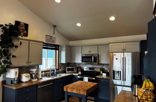 Sioux Falls House | Cozy & Charming 3 bed/3 Bath Sioux Falls Home in Quiet Neighborhood