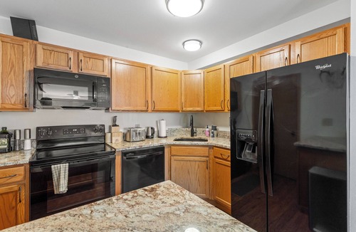 Big Sky Condo | Cozy Condo Located Minutes from the Biggest Skiing in America