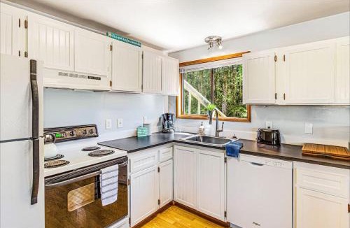 Copalis Beach House | Cozy Copalis Beach Cottage Escape