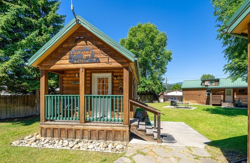 Northport Cottage | Cozy cottage at the edge of town