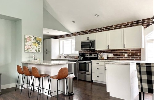 Rigby Cottage | Cozy Cottage Farmhouse w/inviting front porch