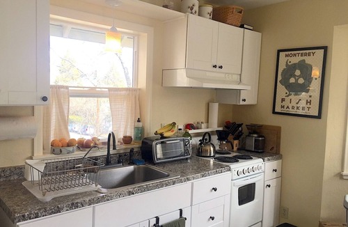 Siskiyou-Hargadine Historic District Cottage | Cozy cottage just blocks to town and Lithia Park!