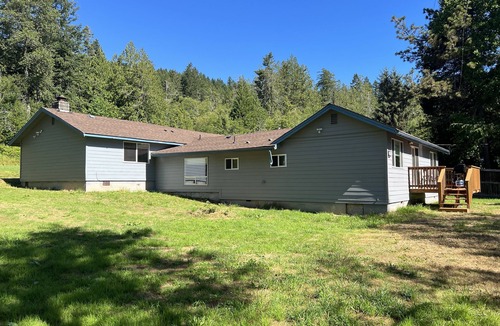 Potlatch House | Cozy cottage near Hoodsport 2 Bed 1 Bath