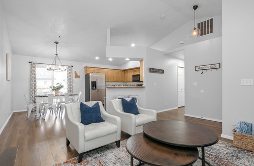 Nampa House | Cozy Cottage: relaxing retreat, pet and family friendly