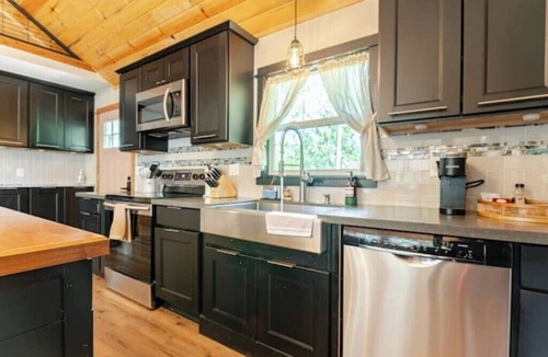 Mount Hood Village Cottage | Cozy Cottage near Mt. Hood