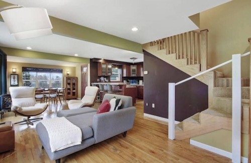 Mid-Beacon Hill House | Cozy Craftsman Retreat by Light Rail, Dog Friendly