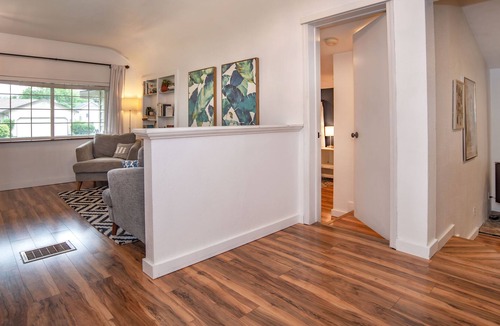 Garden District House | Cozy Downtown CDA Bungalow- Walk to Everything!