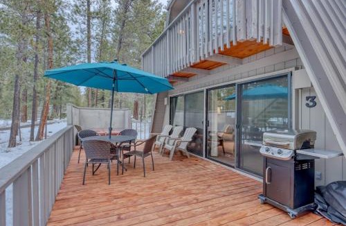 Sunriver House | Cozy Family Cabin with Hot Tub Bikes Dog-Friendly Free WIFI with SHARC passes