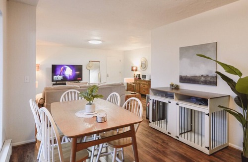 Oak Harbor House | Cozy Garden 4BR/1BA Lower Unit w/Ocean Views