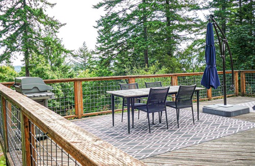 Lummi Island Cottage | Cozy Getaway 2-bedroom cottage in charming Lummi Island