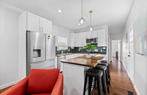 Indianapolis House | Cozy Getaway with Hot Tub, Ice Plunge, and Bidet