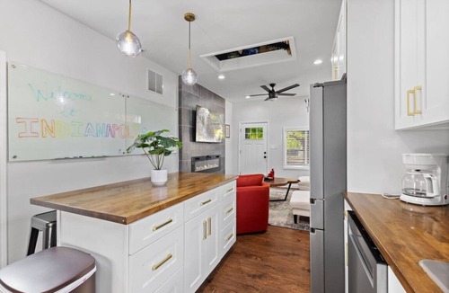 Indianapolis House | Cozy Getaway with Hot Tub, Ice Plunge, and Bidet