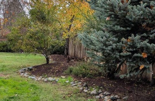Grants Pass House | Cozy GP Retreat, Sauna + King Size Bed