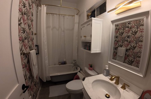 Shelton Apartment | Cozy Guest House for Nurses this fall who travel
