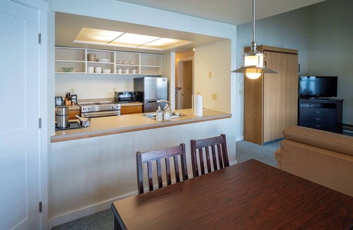 Rosario Hotel | Cozy Harborside Stay | Secluded Orcas Island Getaway- Harborside 2450