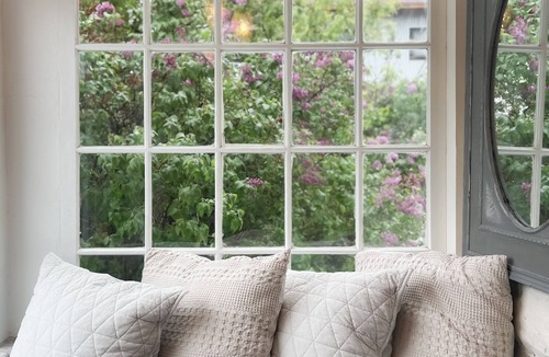 Victor Cottage | Cozy historic cottage, walk to town & close to trails. Pet friendly w/yard!