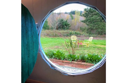 Rollingbay House | Cozy Hobbit House on Bainbridge island!