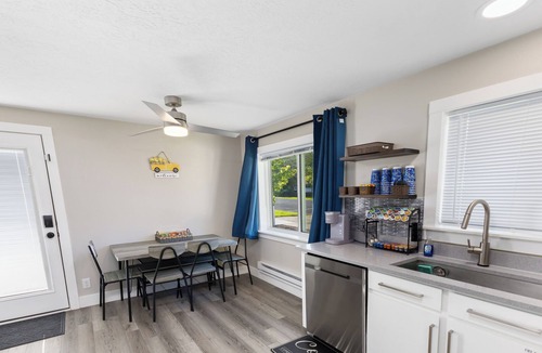 Logan House | Cozy home in Logan, close to USU