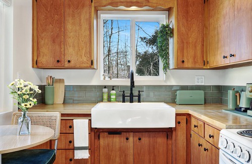 Arbor Heights House | Cozy Home with Yard - Near Ferry, Beach & Trails