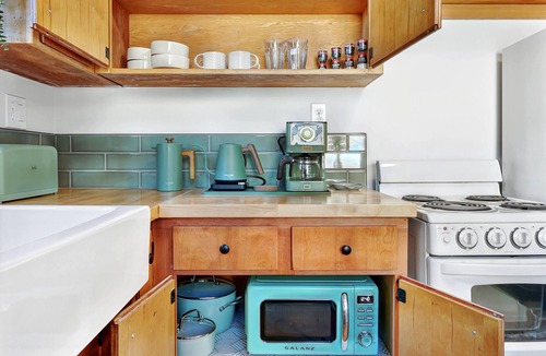 Arbor Heights House | Cozy Home with Yard - Near Ferry, Beach & Trails