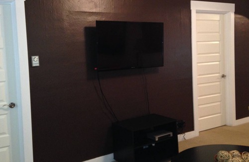 Lake Stevens House | Cozy Lake-View Home with Xfinity Cable and Wi-Fi, HDTV, Washer/Dryer
