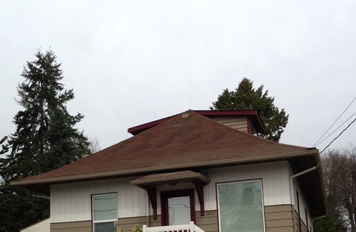 Lake Stevens House | Cozy Lake-View Home with Xfinity Cable and Wi-Fi, HDTV, Washer/Dryer