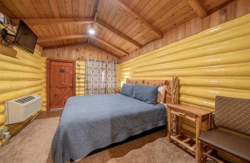 Ashton House | Cozy Log Cabin for a Romantic Couples Getaway in Ashton, Idaho