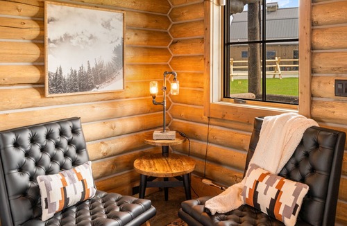 Livingston Cabin | Cozy Log Cabin in the Heart of Paradise Valley, Montana