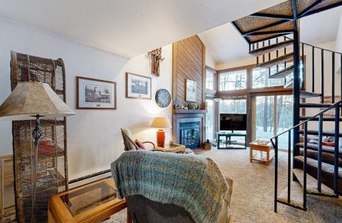 McCall House | Cozy McCall Condo With Deck and Wood Fireplace