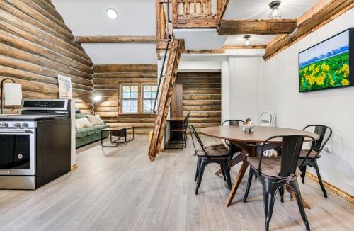 Rocker House | Cozy Melrose Cabin w/Fire Pit: Walk to River!