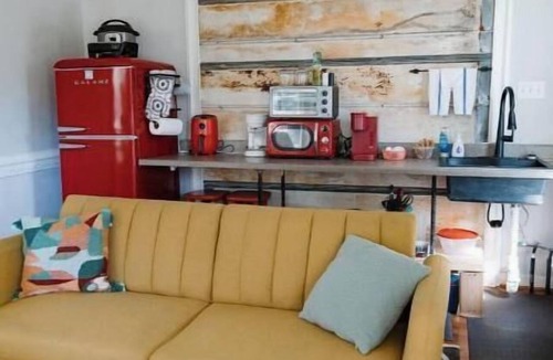Mobile Apartment | Cozy Midtown Mobile Home; Fireplace & Pet-Friendly