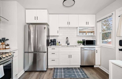 Spokane House | Cozy & Modern Downriver Spokane Home