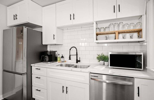 Spokane House | Cozy & Modern Downriver Spokane Home