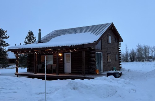 Driggs Cabin | Cozy mountain 3 bed retreat in Driggs