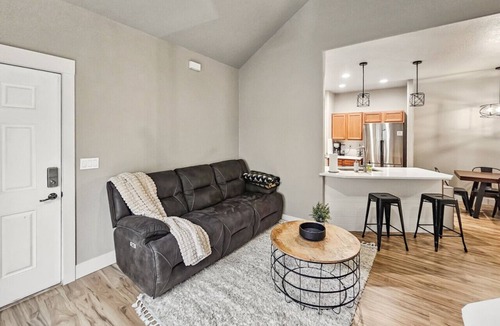Donnelly Villa | Cozy Mountain Retreat Near Tamarack & Lake Cascade