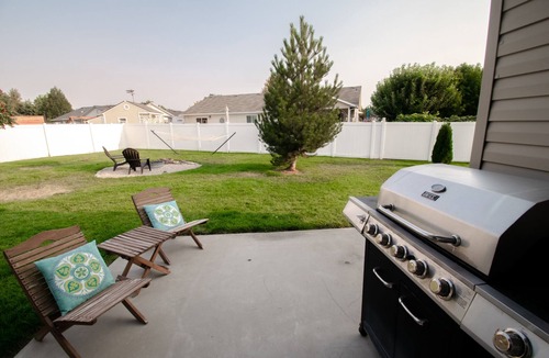 Southwest Ada County Alliance House | Cozy multi family home with lots of space to keep everyone entertained!