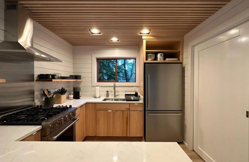 Skykomish Cabin | Cozy Nordic style cabin with cedar barrel hot tub