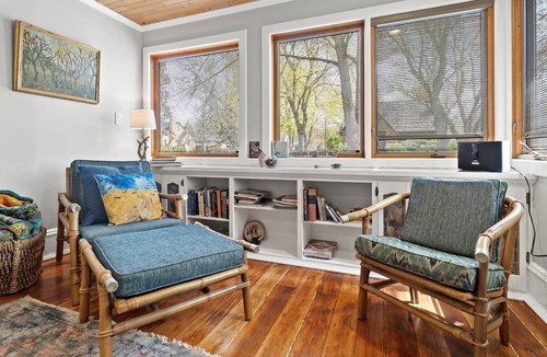 North End House | Cozy North End Cottage! Walk the Tree-lined Neighborhood to Hyde Park + Camel's Back Park