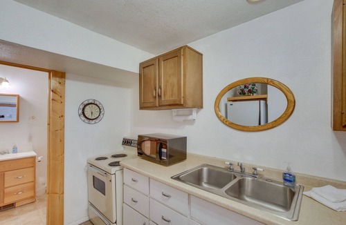Paris Apartment | Cozy Paris Studio ~ 4 Mi to Bear Lake!