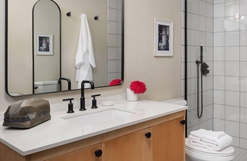 Jackson Hotel | Cozy Pet-Friendly Lodge Just 5 Mins from Jackson Hole City Center w/Dining