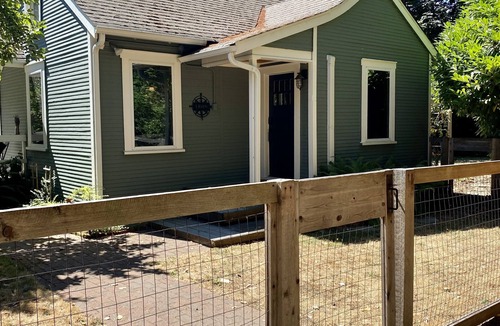 Olympia Cottage | Cozy PNW cottage w/firepit+fenced+dog friendly