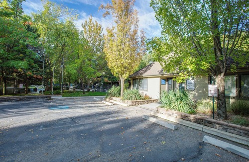 Southeast Boise Condo | Cozy Pond Front 1 Bedroom Condo