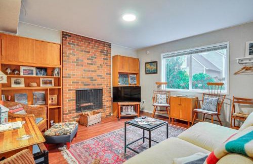 Markham Apartment | Cozy Portland Vacation Rental ~ 6 Mi to Downtown!