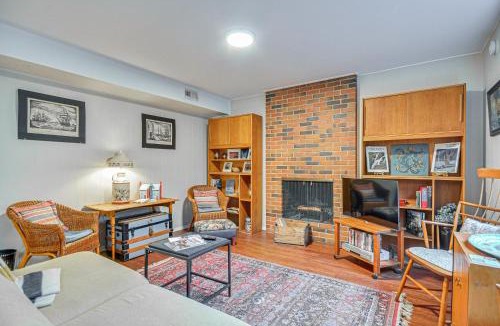 Markham Apartment | Cozy Portland Vacation Rental ~ 6 Mi to Downtown!
