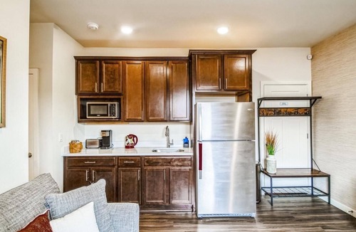 Port Orchard House | Cozy Private 1BR Suite w/Trails and Amazing Views, Port Orchard